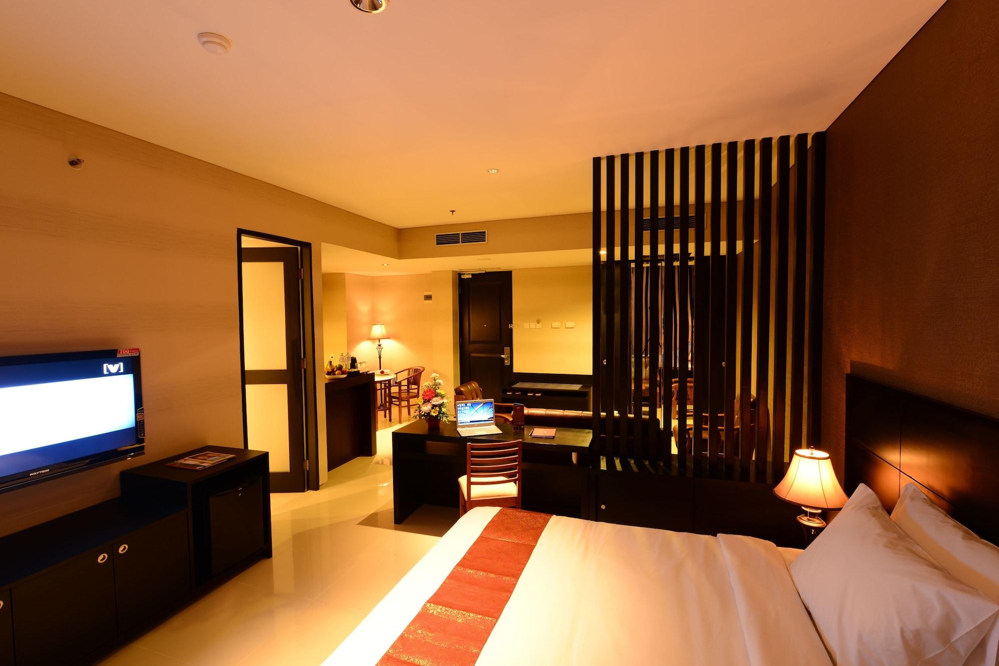 Emilia Hotel By Amazing - Palembang Exterior foto