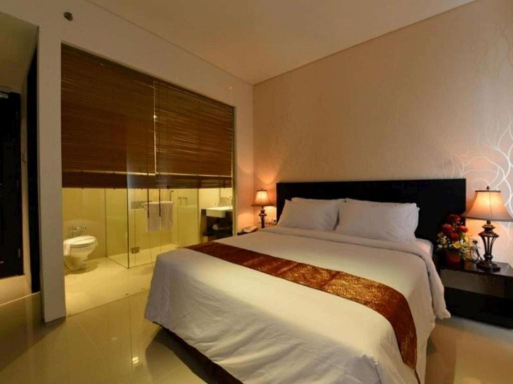 Emilia Hotel By Amazing - Palembang Exterior foto