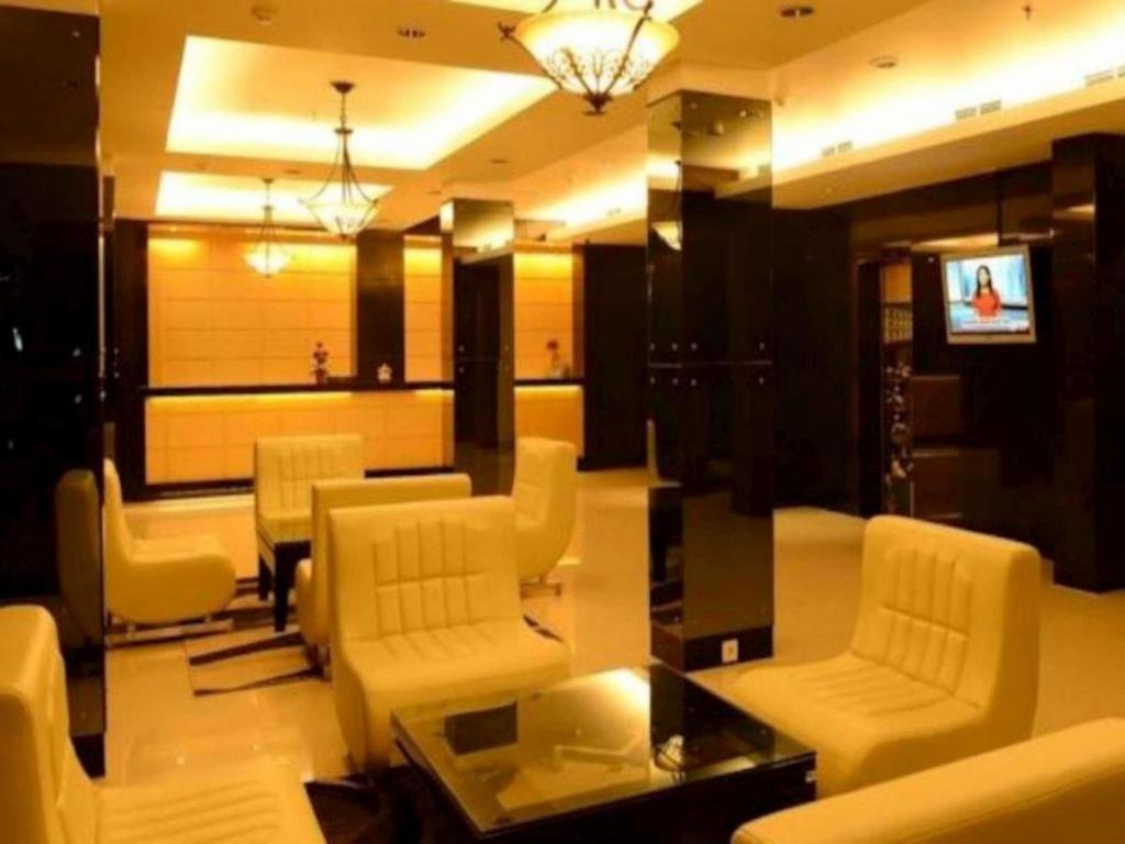 Emilia Hotel By Amazing - Palembang Exterior foto