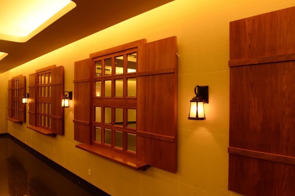 Emilia Hotel By Amazing - Palembang Exterior foto